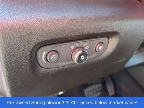 Used 2019 Chevrolet Traverse LT FWD image 25