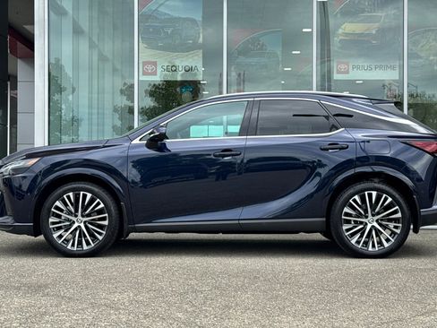 Used 2025 Lexus RX 350 w/ Convenience Package AWD/4WD image 2