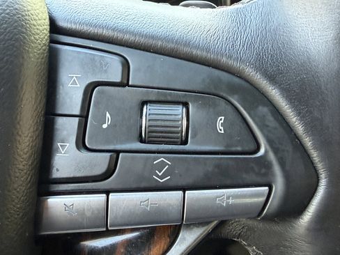Used 2024 Cadillac Escalade Premium Luxury w/ Performance Package AWD/4WD image 23