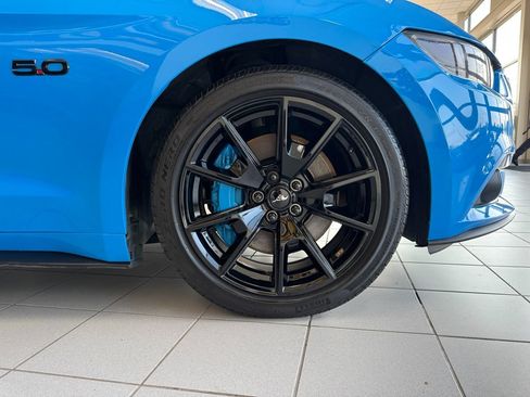 Used 2017 Ford Mustang GT Premium w/ Black Accent Package RWD image 62