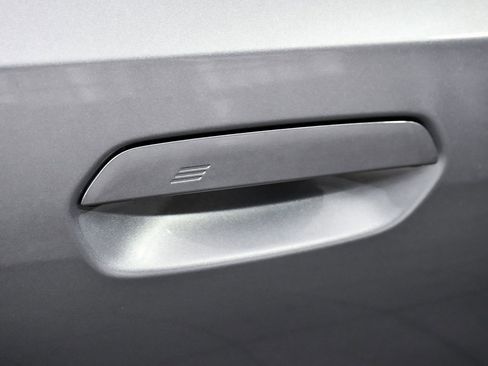 Used 2025 BMW i5 M60 w/ Executive Package image 22