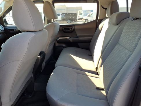 Used 2018 Toyota Tacoma SR image 25