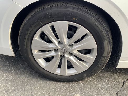 Used 2025 Nissan Sentra S image 29