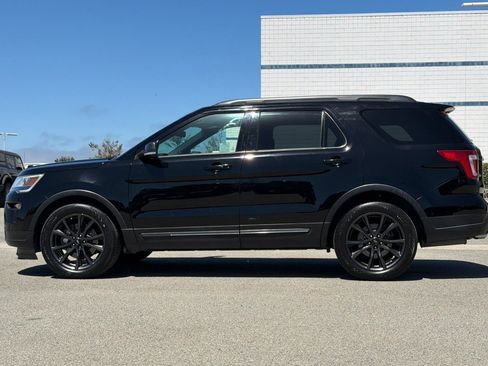 Used 2018 Ford Explorer XLT w/ Equipment Group 202A FWD image 7