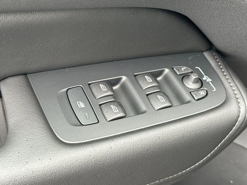 New 2025 Volvo XC60 T8 Core w/ Protection Package Premier image 11