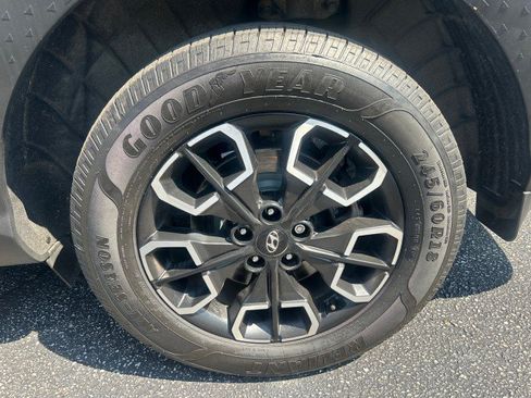 Used 2023 Hyundai Santa Cruz SEL w/ Activity Package AWD/4WD image 9
