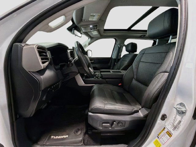 Used 2024 Toyota Tundra Limited AWD/4WD image 16