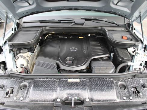Used 2025 Mercedes-Benz GLS 450 4MATIC image 24
