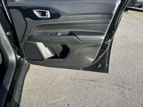 New 2026 Jeep Compass Limited image 38