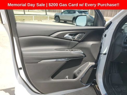 New 2026 Chevrolet Traverse High Country w/ LPO, Floor Liner Package FWD image 17