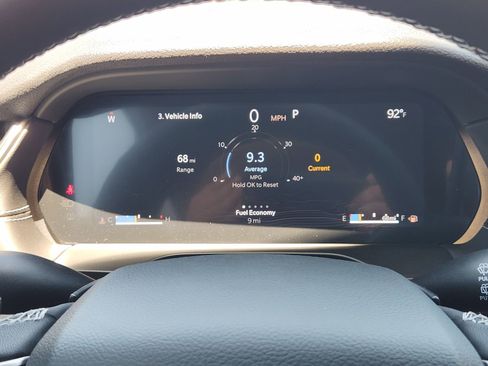 New 2025 Jeep Grand Cherokee Altitude image 11