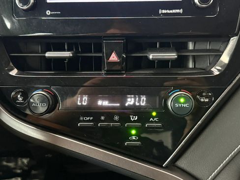 Used 2023 Toyota Camry SE FWD image 18