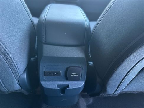 Certified 2025 Ford Maverick XLT w/ XLT Luxury Package image 23