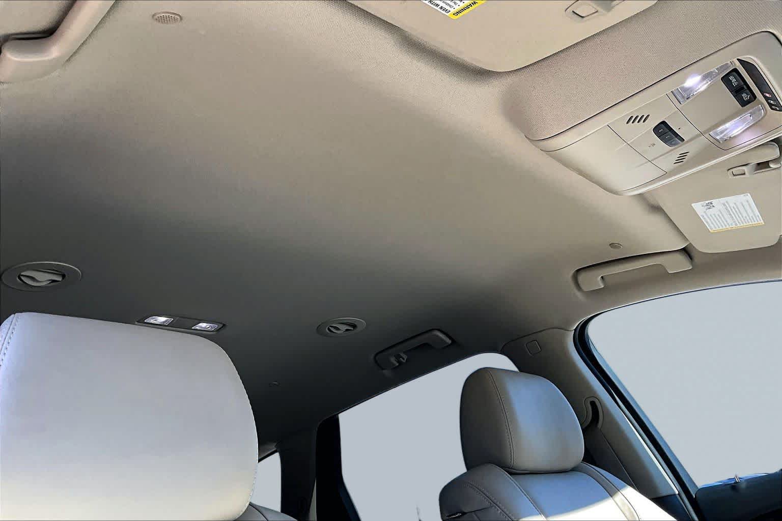 Used 2020 Buick Enclave Essence FWD image 12