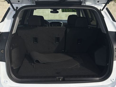 Used 2024 GMC Terrain SLE image 24