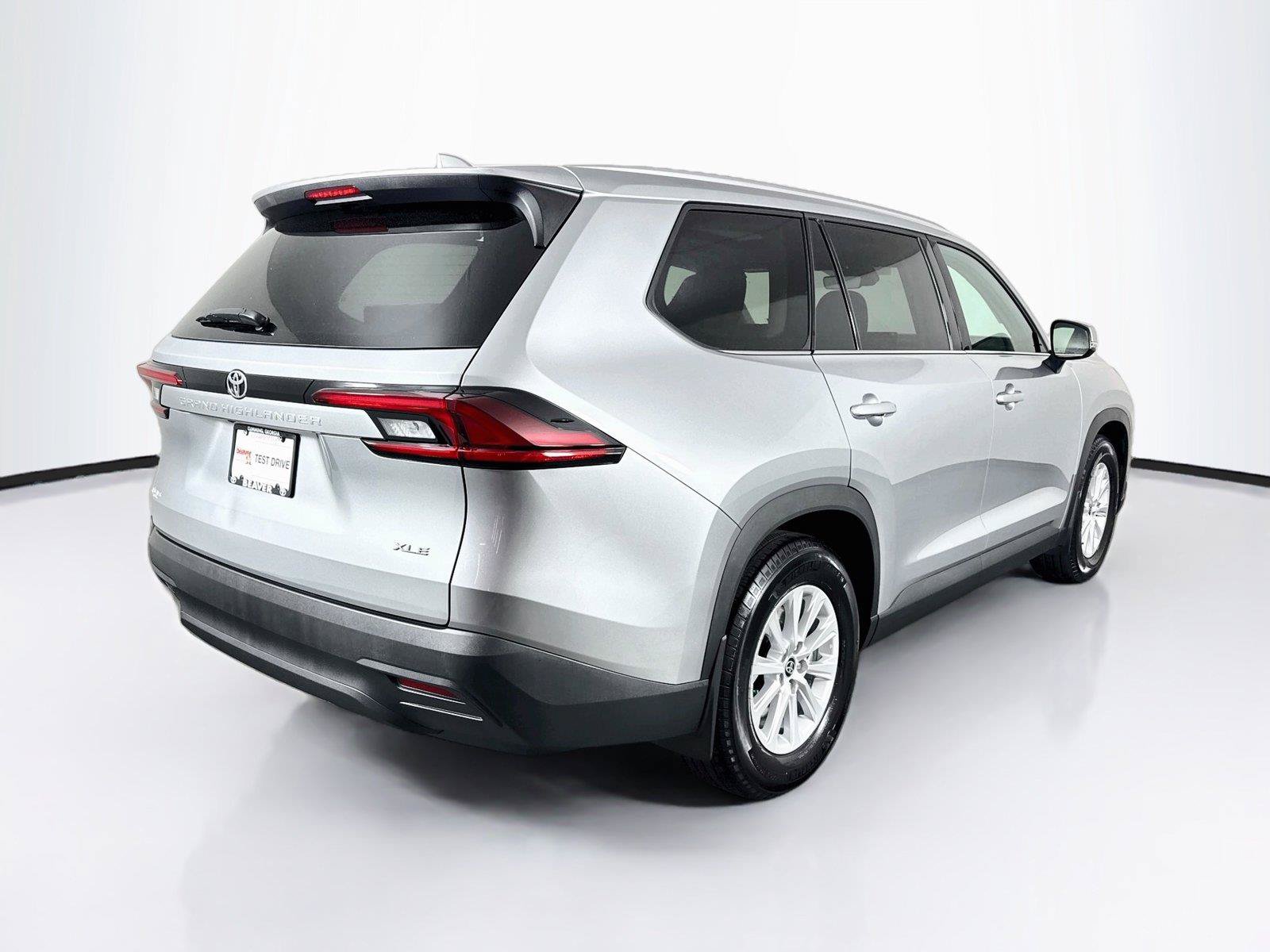 Certified 2026 Toyota Grand Highlander FWD image 2