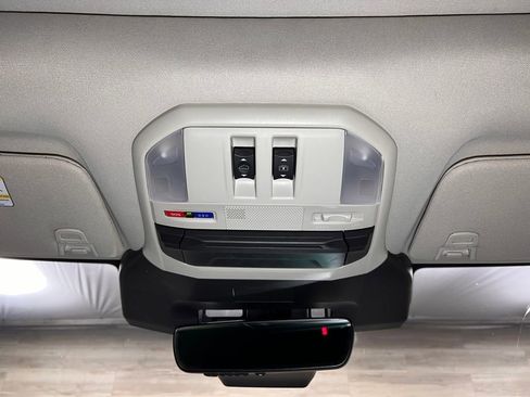 Used 2023 Subaru Ascent Limited w/ Technology Package image 17