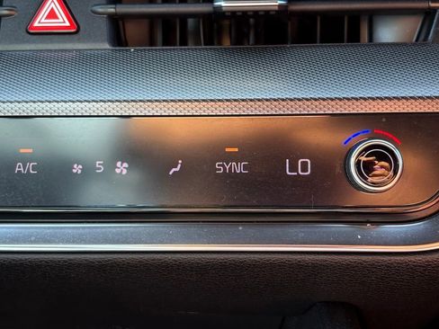 Used 2023 Kia Sportage SX image 26