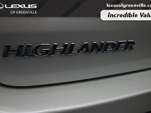 Used 2019 Toyota Highlander XLE AWD/4WD image 9