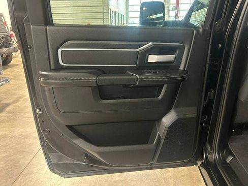 Certified 2025 RAM 2500 Big Horn AWD/4WD image 31