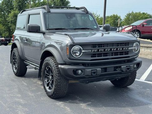 Used 2023 Ford Bronco Black Diamond AWD/4WD image 2