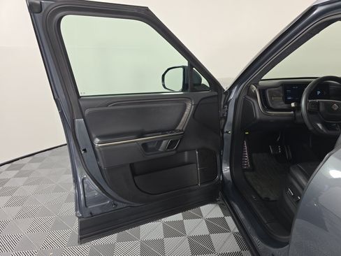 Used 2023 Rivian R1S Adventure AWD/4WD image 17