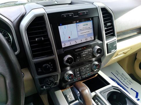 Used 2019 Ford F150 Lariat w/ Equipment Group 502A Luxury AWD/4WD image 11