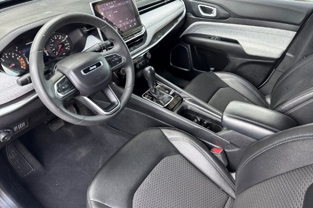 Used 2024 Jeep Compass Latitude AWD/4WD image 12