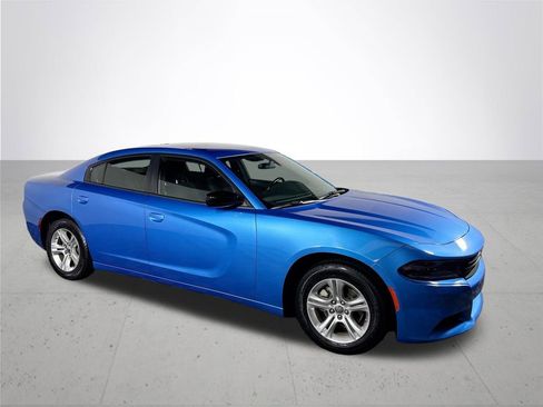 Used 2023 Dodge Charger SXT image 4