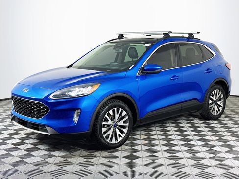 Used 2020 Ford Escape Titanium image 4