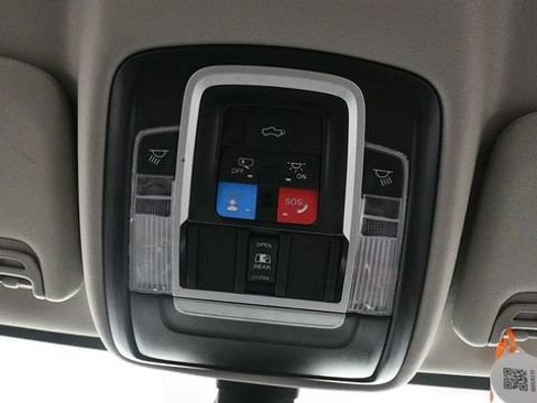Used 2024 RAM 2500 Laramie AWD/4WD image 24
