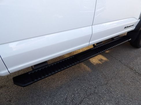 Used 2024 Ford F550 4x4 Crew Cab Super Duty image 51