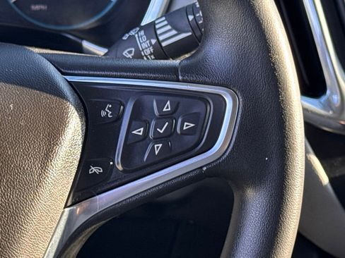 Used 2018 Chevrolet Equinox LS FWD image 17