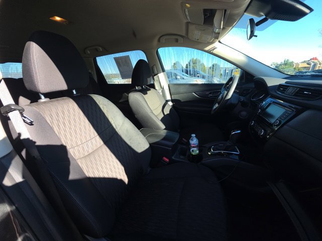 Used 2019 Nissan Rogue SV FWD image 12
