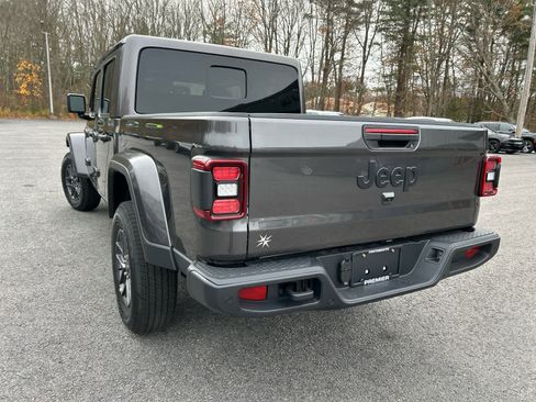 New 2026 Jeep Gladiator Sport image 9