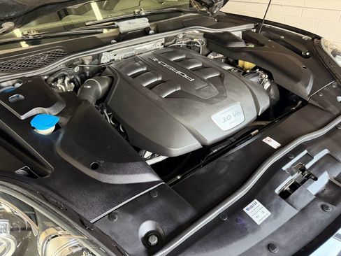 Used 2015 Porsche Cayenne Diesel image 33