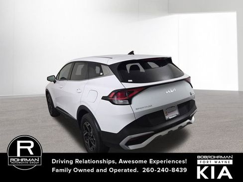 Certified 2025 Kia Sportage LX image 10