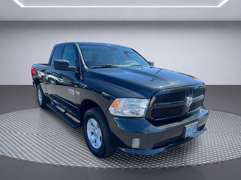 Used 2017 RAM 1500 Express AWD/4WD image 8