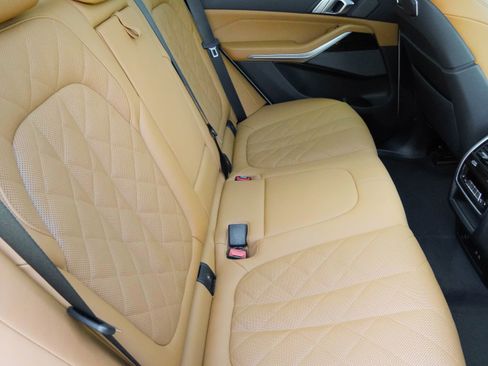 Used 2026 BMW X5 xDrive40i image 36