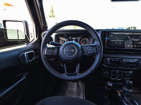 Used 2024 Jeep Gladiator Sport image 29