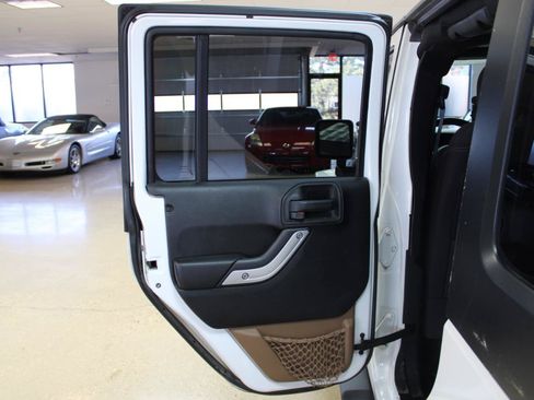 Used 2013 Jeep Wrangler Unlimited Sahara w/ Connectivity Group AWD/4WD image 37
