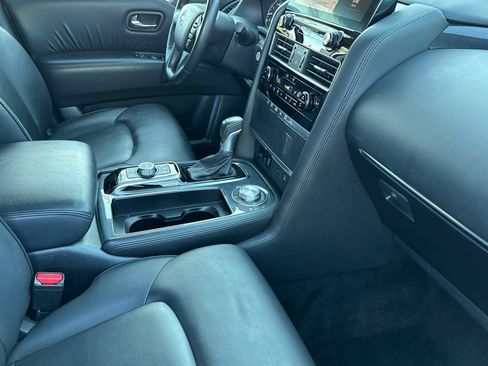 Used 2023 Nissan Armada SV image 18