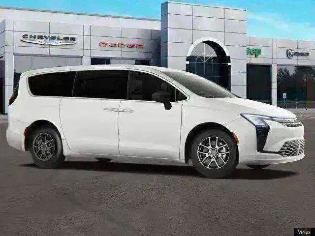 New 2027 Chrysler Pacifica Select FWD image 10