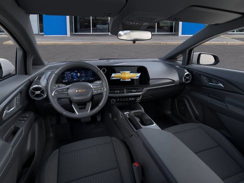 New 2026 Chevrolet Equinox EV LT image 39