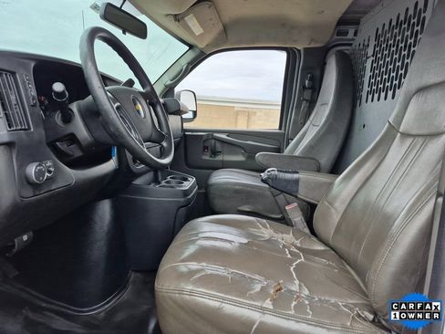Used 2015 Chevrolet Express 2500 image 12