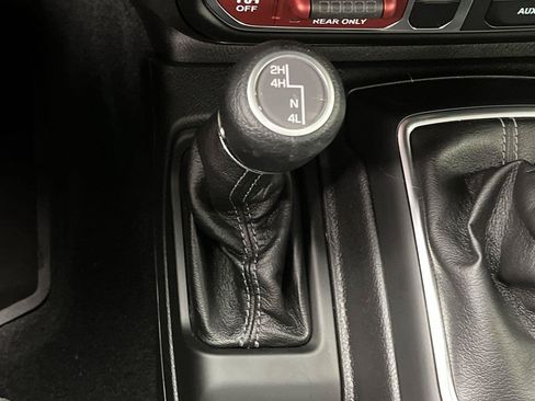 Used 2026 Jeep Wrangler Unlimited Sport AWD/4WD image 14