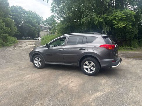 Used 2014 Toyota RAV4 XLE AWD/4WD image 12