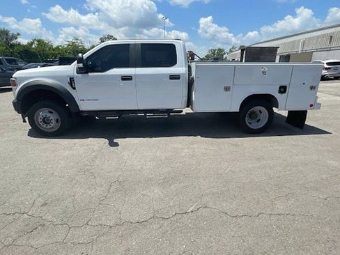 Used 2022 Ford F550 4x4 Crew Cab Super Duty w/ Power Equipment Group image 4