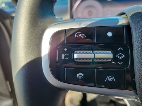 Certified 2026 Genesis GV70 2.5T Select image 7