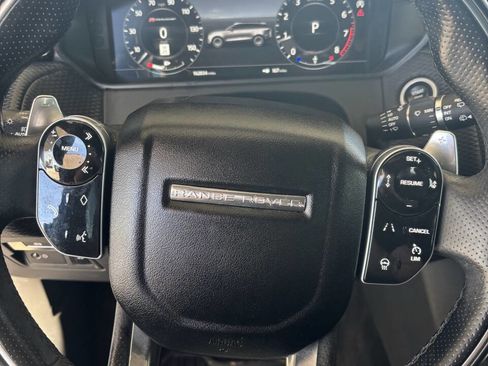 Used 2019 Land Rover Range Rover Velar R-Dynamic SE image 11